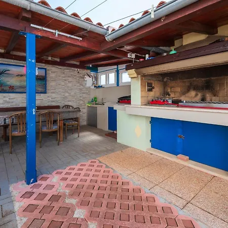 Gorgeous In With Wifi Apartman Valbandon